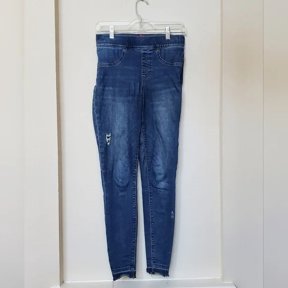 Spanx Pull On Denim with raw hems. Size Small - Picture 1 of 5